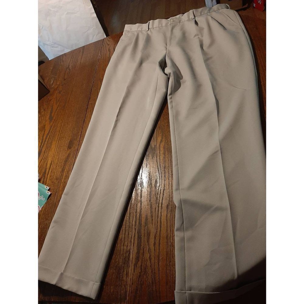 40x24 Van Heusen Cream Light Tan Pleated Front Cuffed Hem Dress Pants